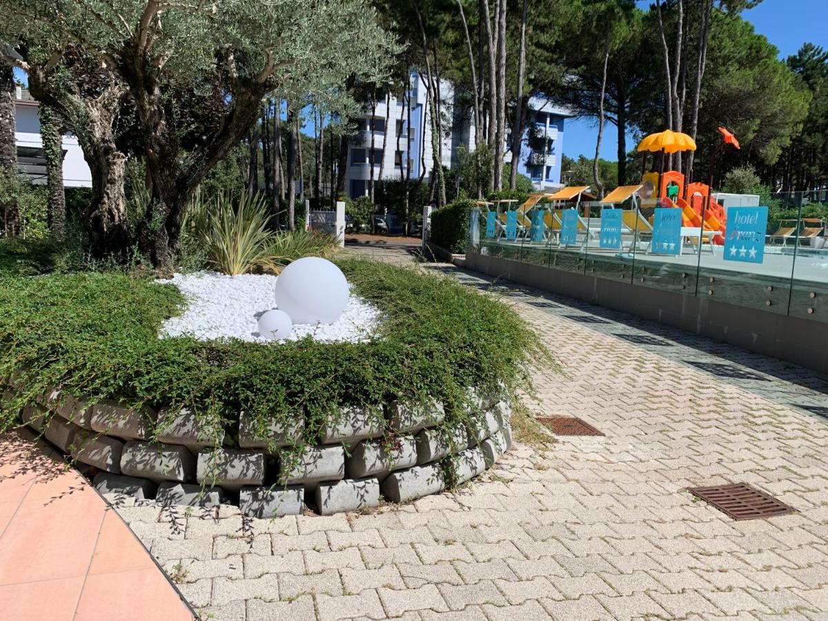 Hotel Franz Bibione Exteriör bild