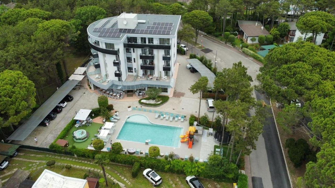 Hotel Franz Bibione Exteriör bild