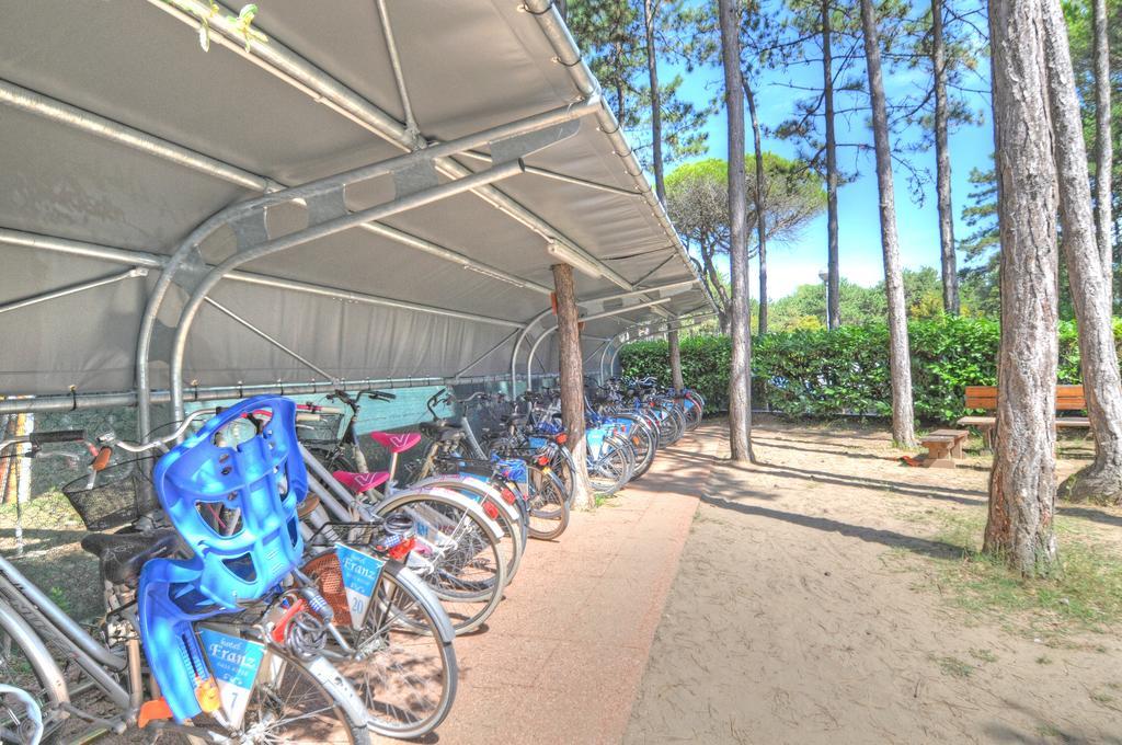 Hotel Franz Bibione Exteriör bild