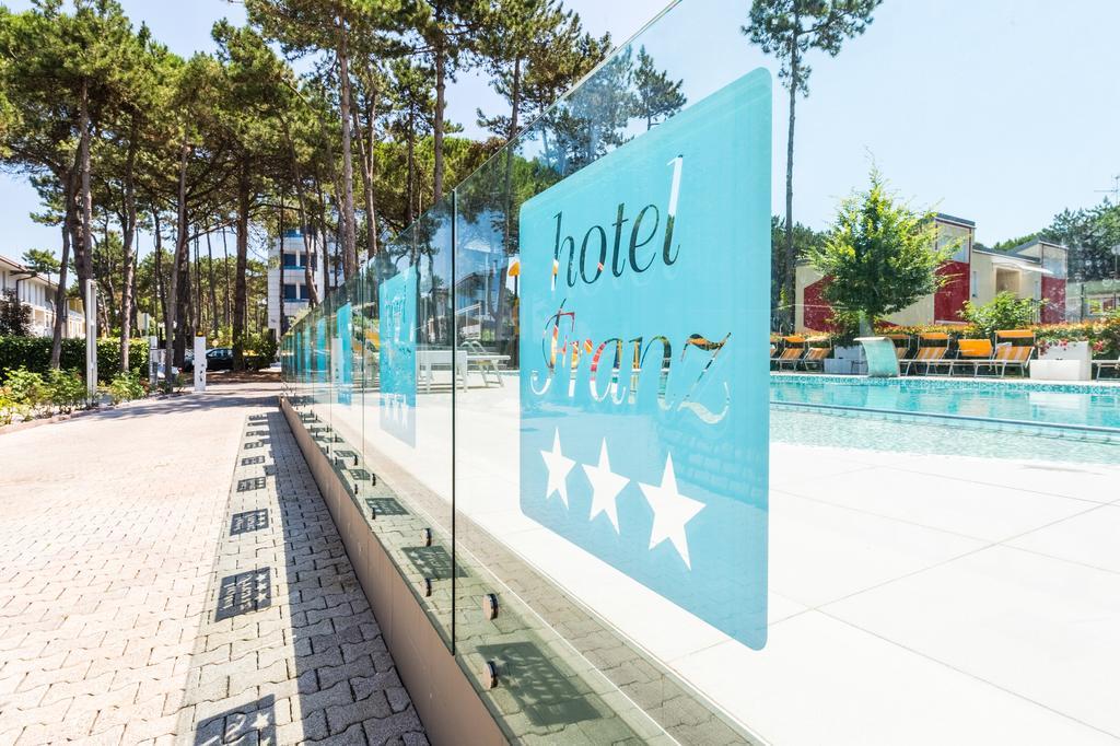 Hotel Franz Bibione Exteriör bild